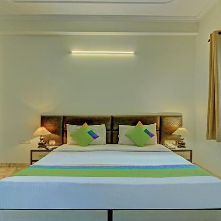 Itsy Hotels Swastika Inn Sector 26 نويدا المظهر الخارجي الصورة