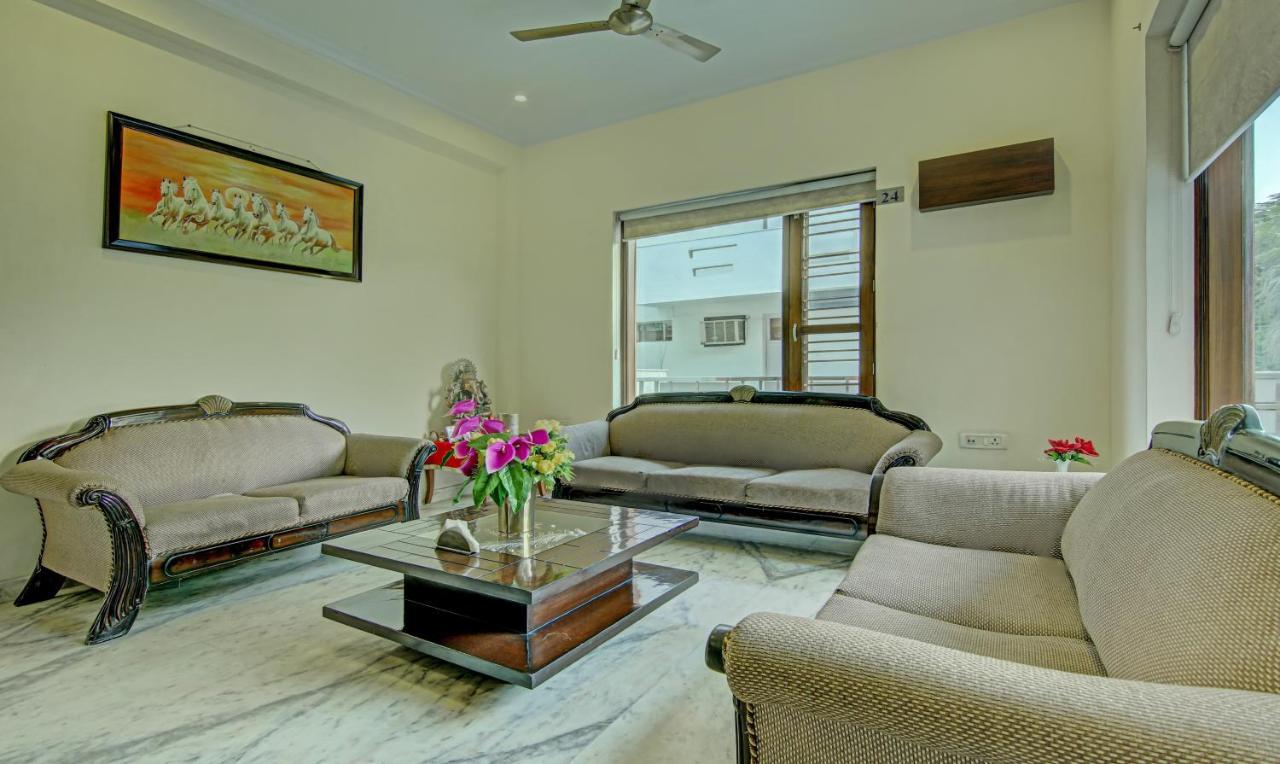 Itsy Hotels Swastika Inn Sector 26 نويدا المظهر الخارجي الصورة