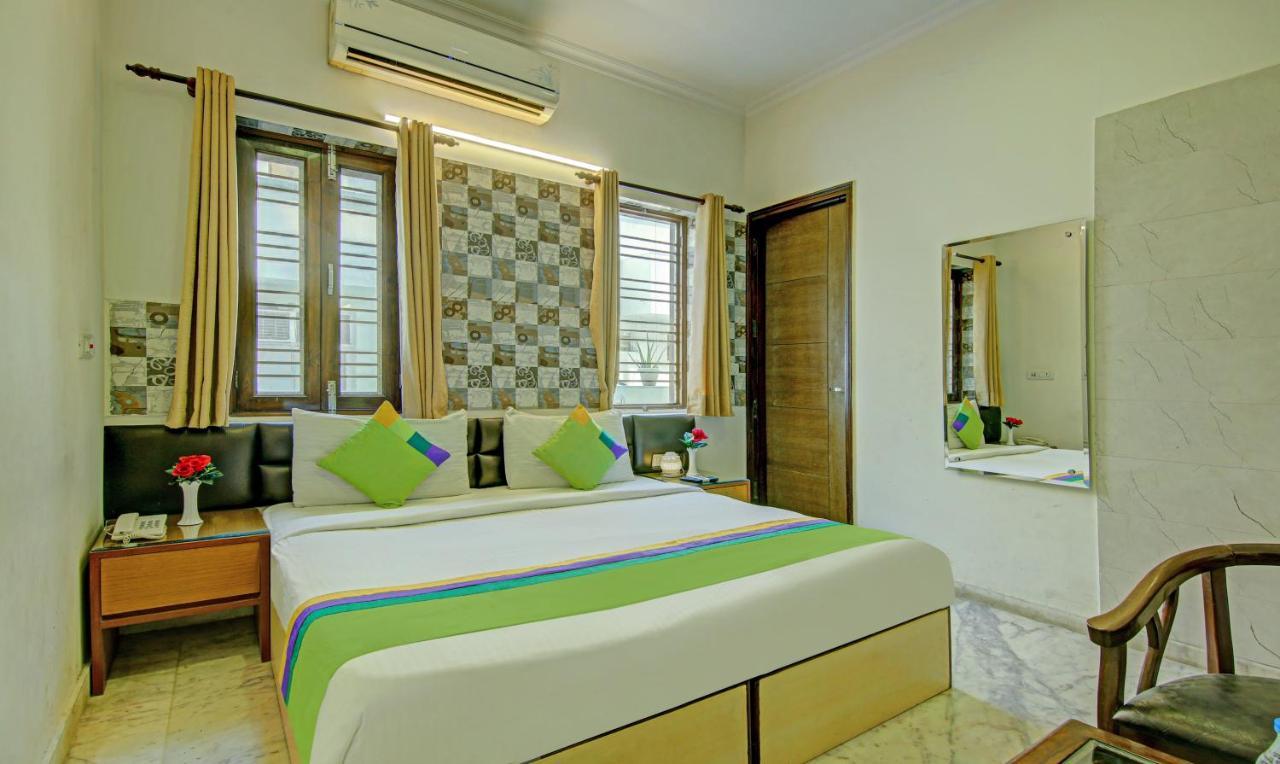 Itsy Hotels Swastika Inn Sector 26 نويدا المظهر الخارجي الصورة