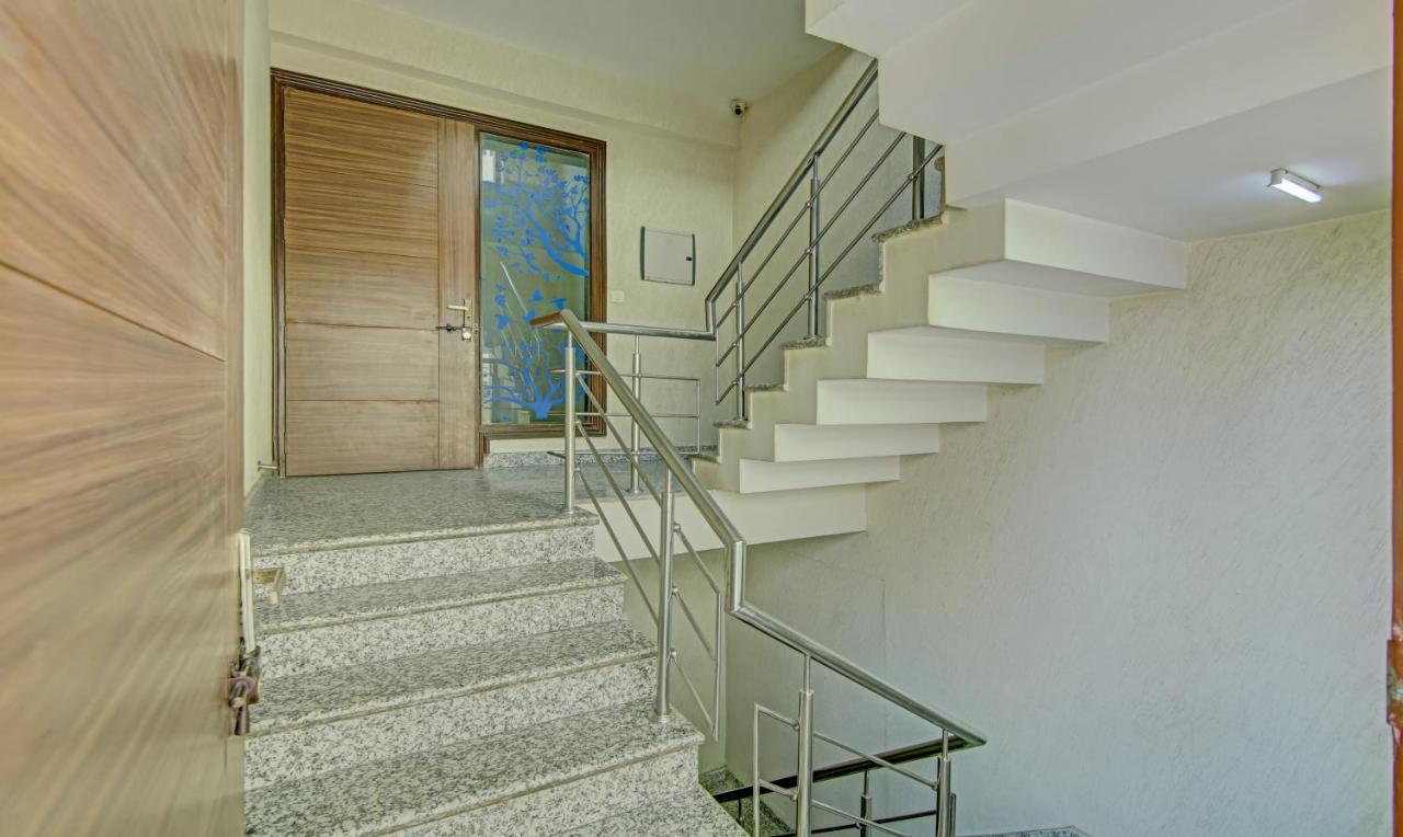 Itsy Hotels Swastika Inn Sector 26 نويدا المظهر الخارجي الصورة